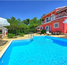 5 bedroom villa with pool & seaview, Perithia, sleeps 10